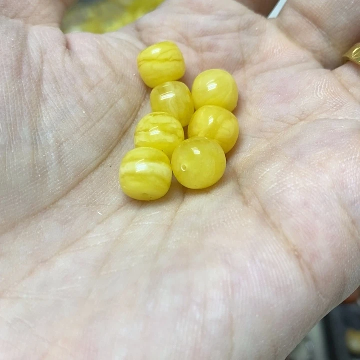 蜜蜡未镶嵌裸石多样性发货其一
