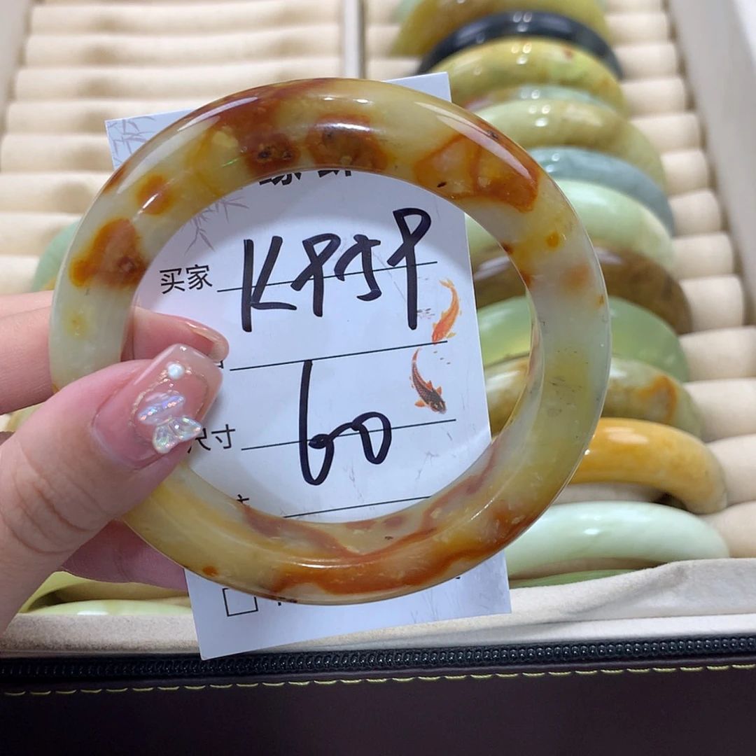 【闪购商品】未镶嵌蛇纹石玉手镯