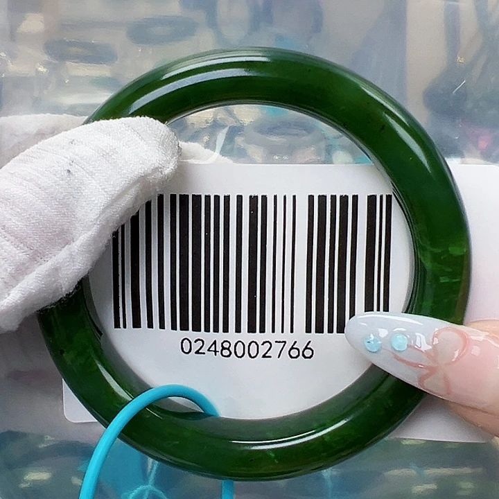 和田玉未镶嵌手镯包容5657