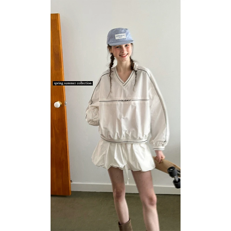 Letm-holiday假期女孩'复古运动感V领撞色上衣花苞短裤短裙套装女