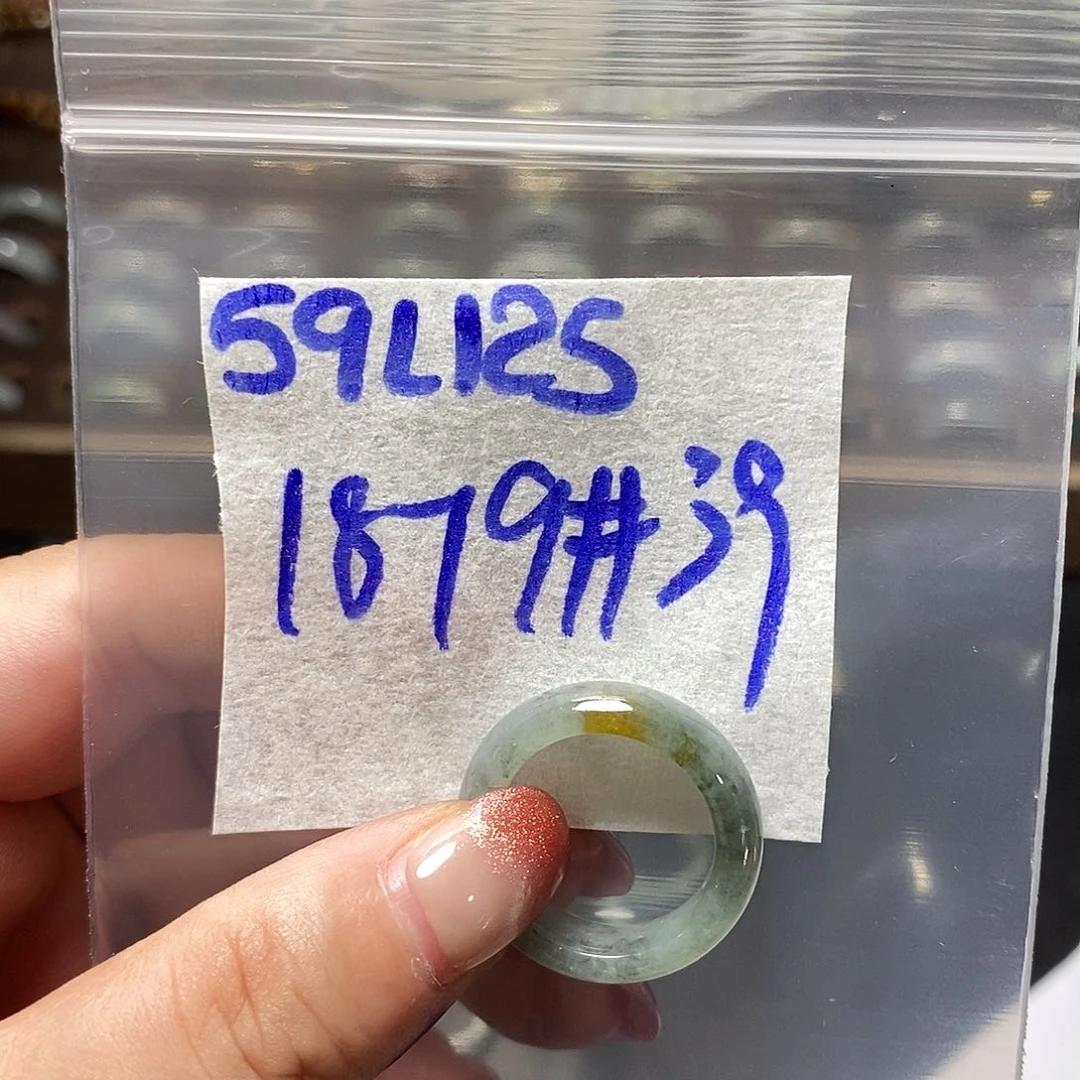 未镶嵌定制翡翠翡翠