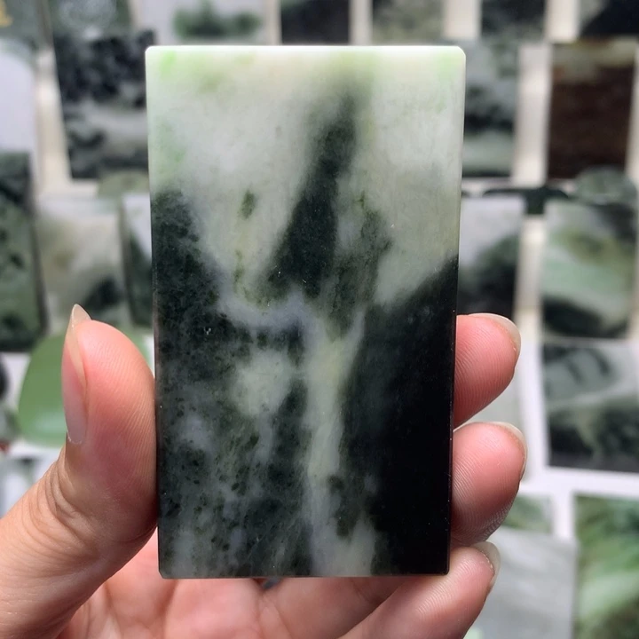 独山玉未镶嵌颈饰