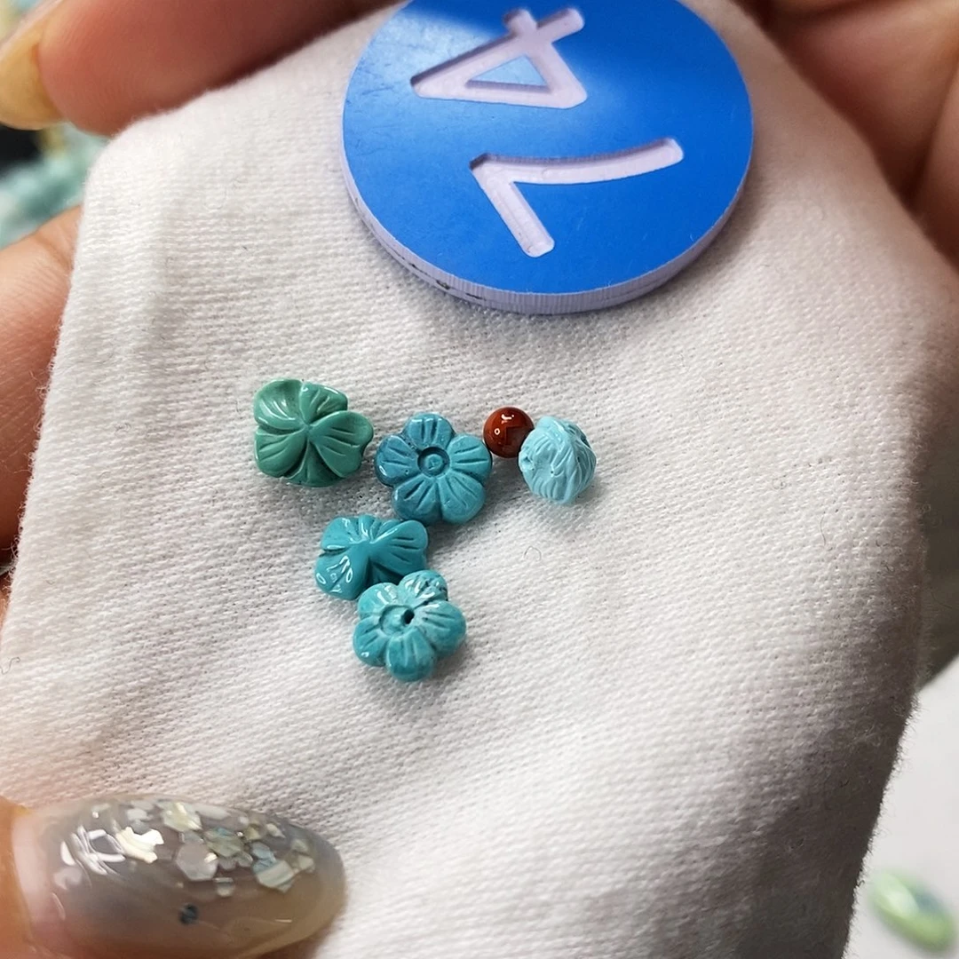 南红玛瑙未镶嵌珠宝奇石