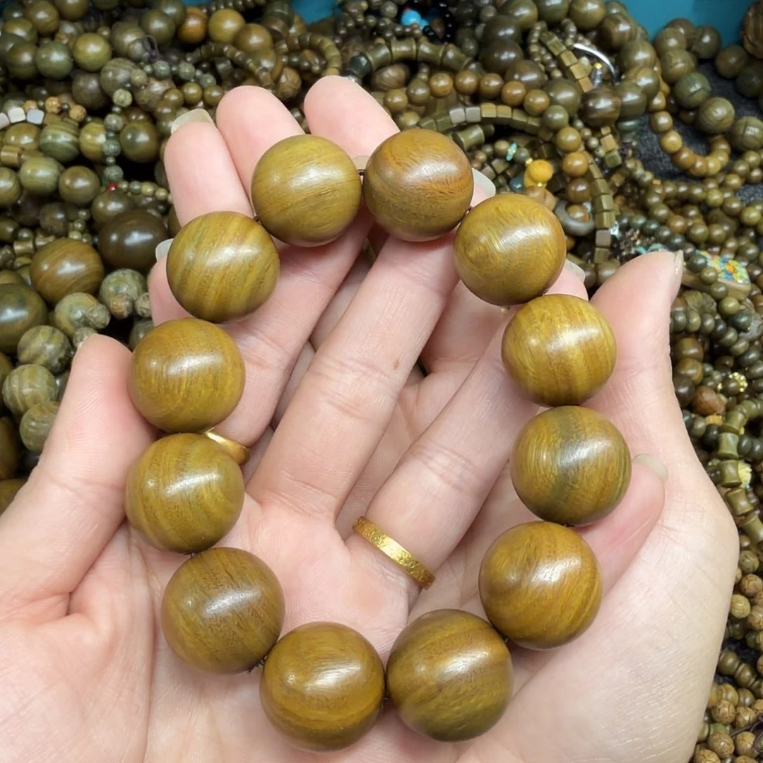 维腊木（绿檀）无事牌