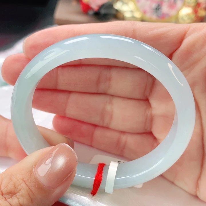 翡翠未镶嵌手镯54贵妃