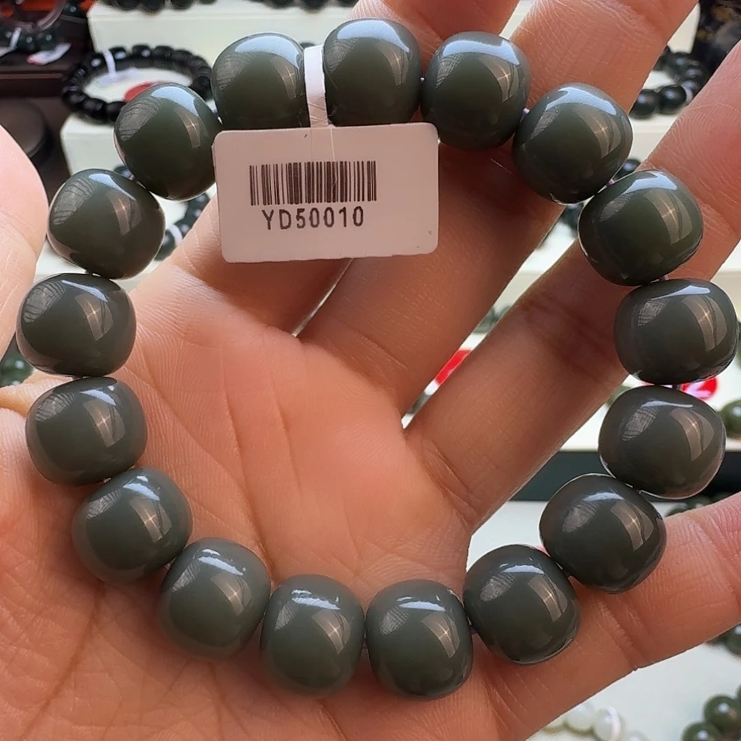 爱***华和田玉未镶嵌手串