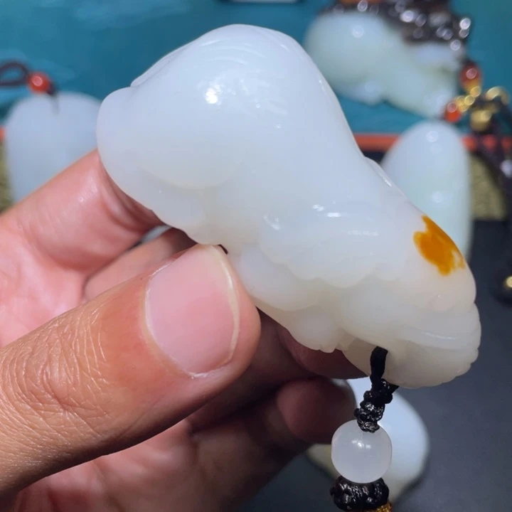 和田玉未镶嵌颈饰J