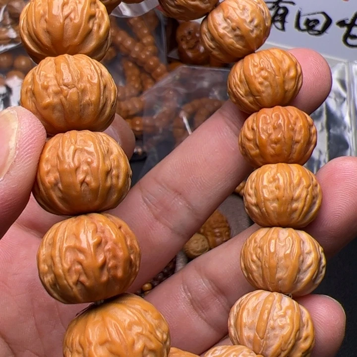 猴头核桃吊坠卡罗拉咯