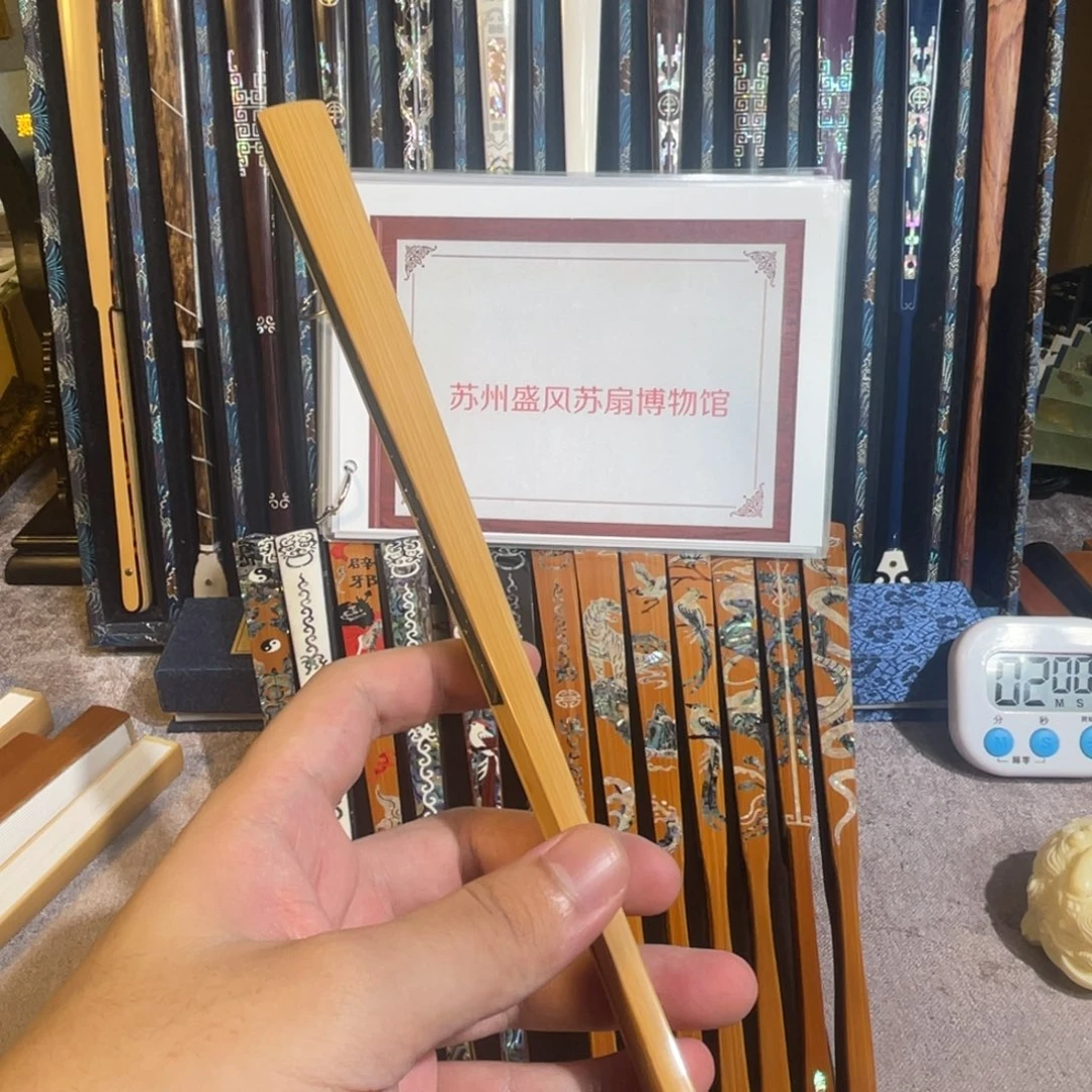 扇子手工制作工艺精湛