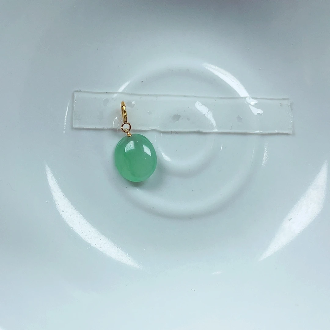 杏***雨翡翠18K金镶嵌手链天然缅甸翡翠A货卡