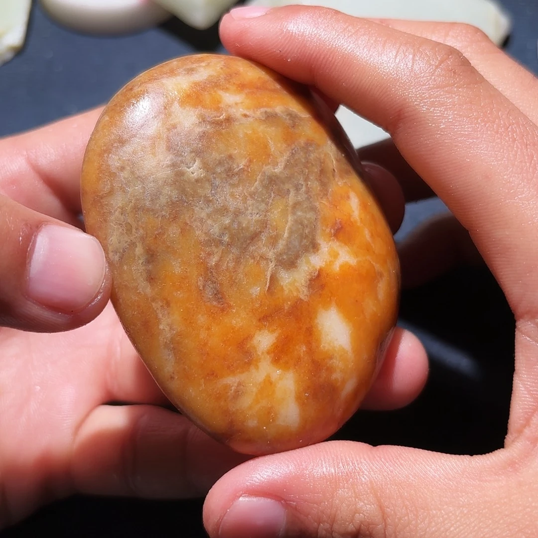 和田玉未镶嵌珠宝奇石