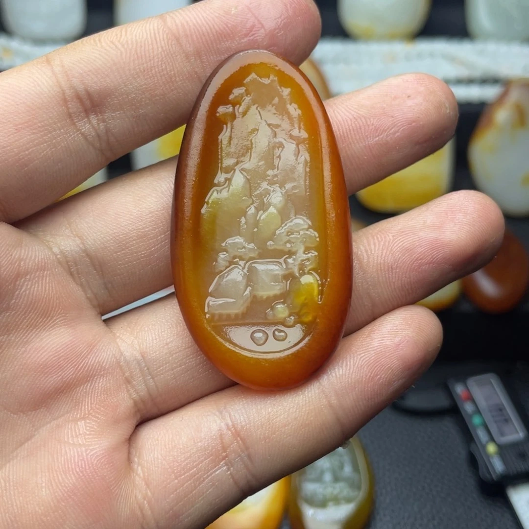 和田玉未镶嵌颈饰