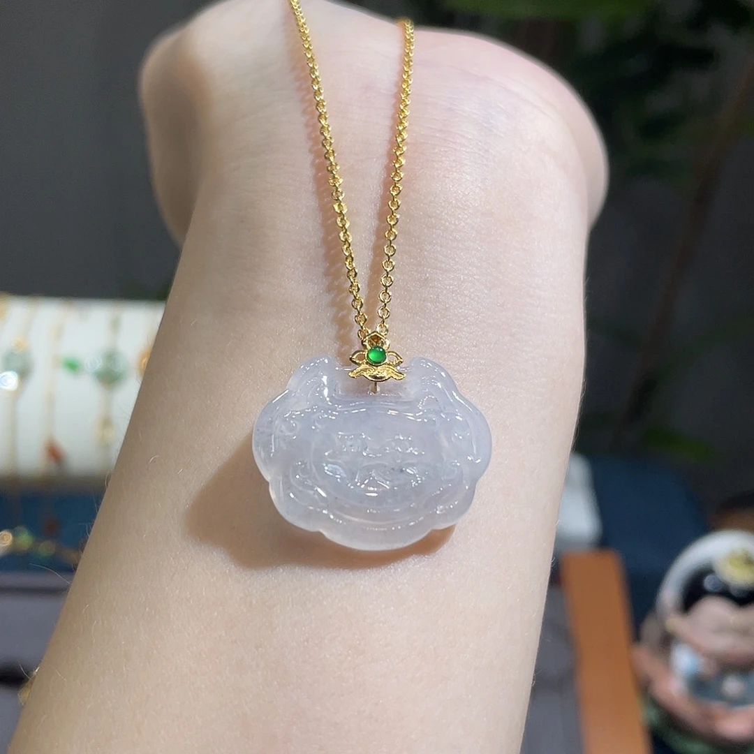 翡翠18K金镶嵌吊坠(不含链)冰种平安如意锁