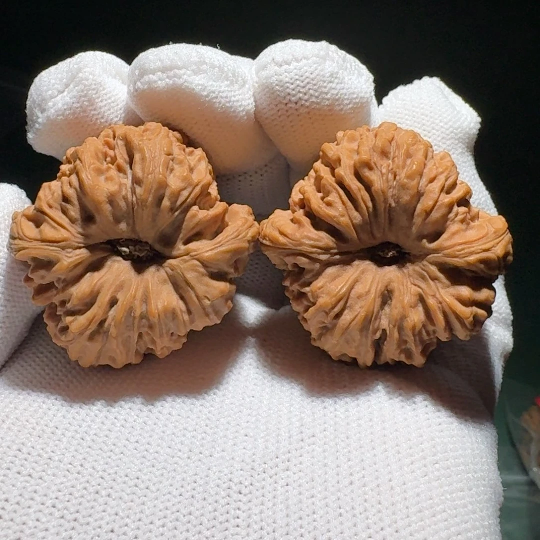 文玩核桃把件1号南疆拉丝留疤大凹