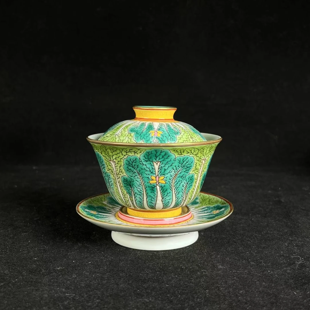 F粉彩描金白菜纹三才盖碗