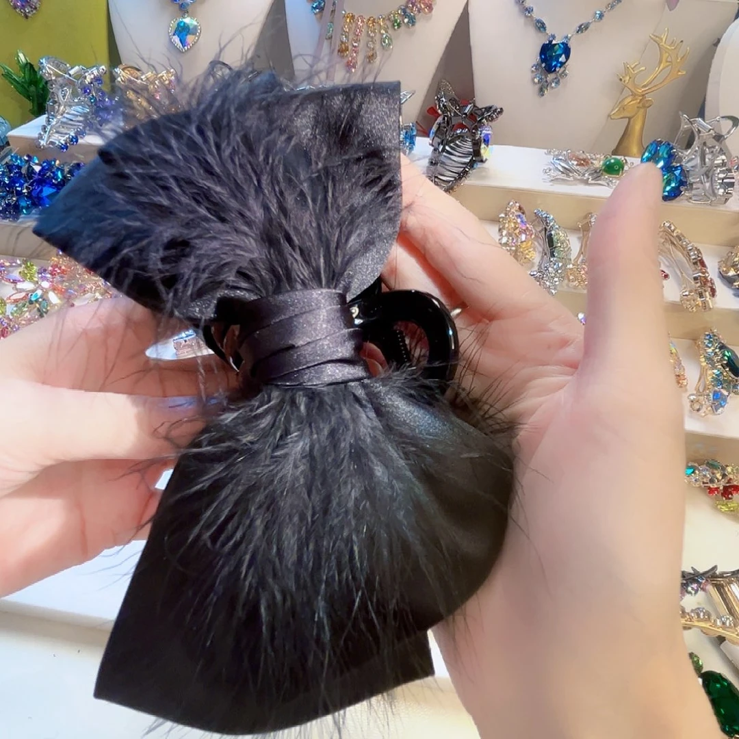 皮质铁合金福利抓夹