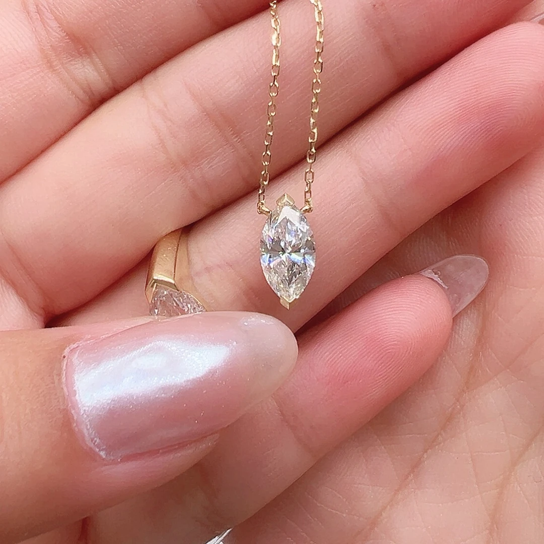 颈饰实验室培育钻石18K金镶嵌