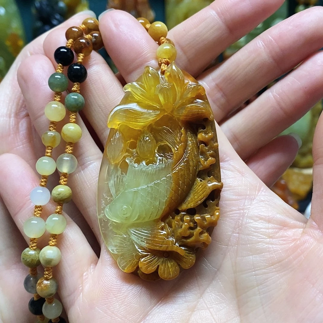 岫玉未镶嵌吊坠(赠链)