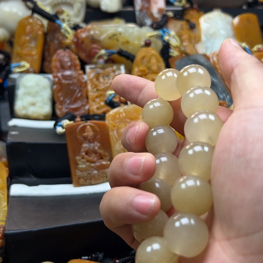 石英质玉（黄龙玉）未镶嵌hly