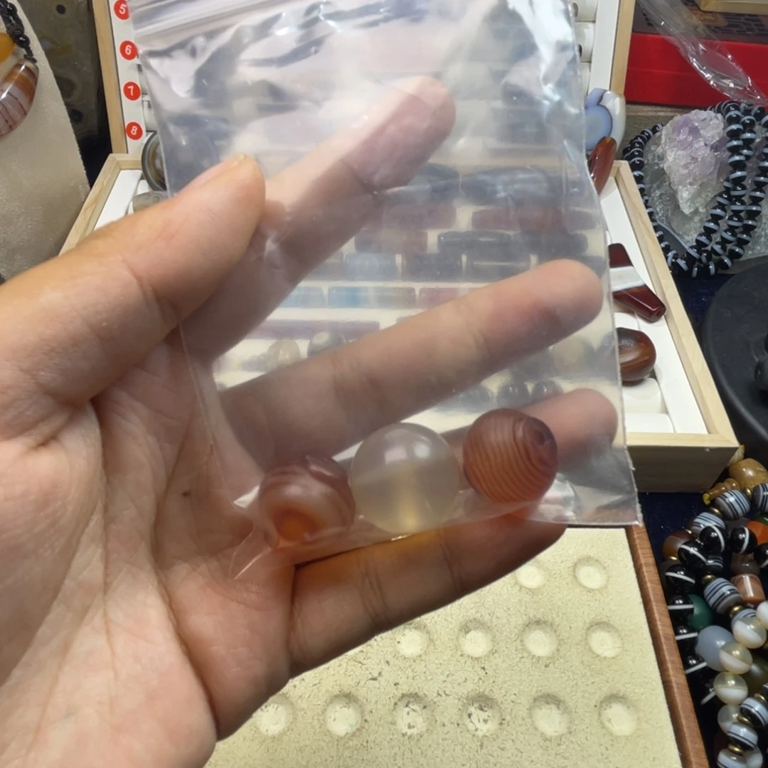 大***哥玛瑙/玉髓未镶嵌珠宝奇石