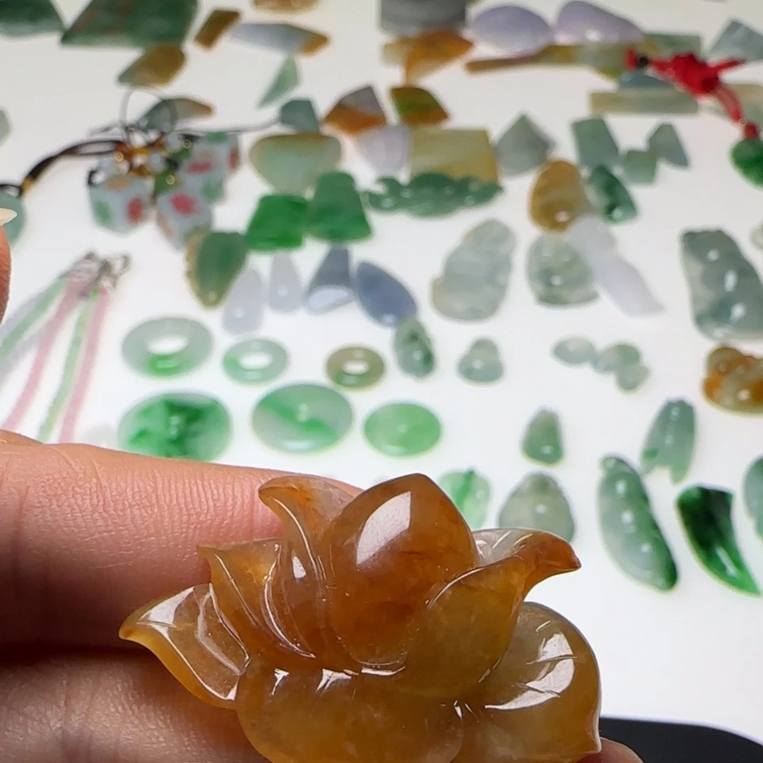 翡翠未镶嵌挂件天然翡翠