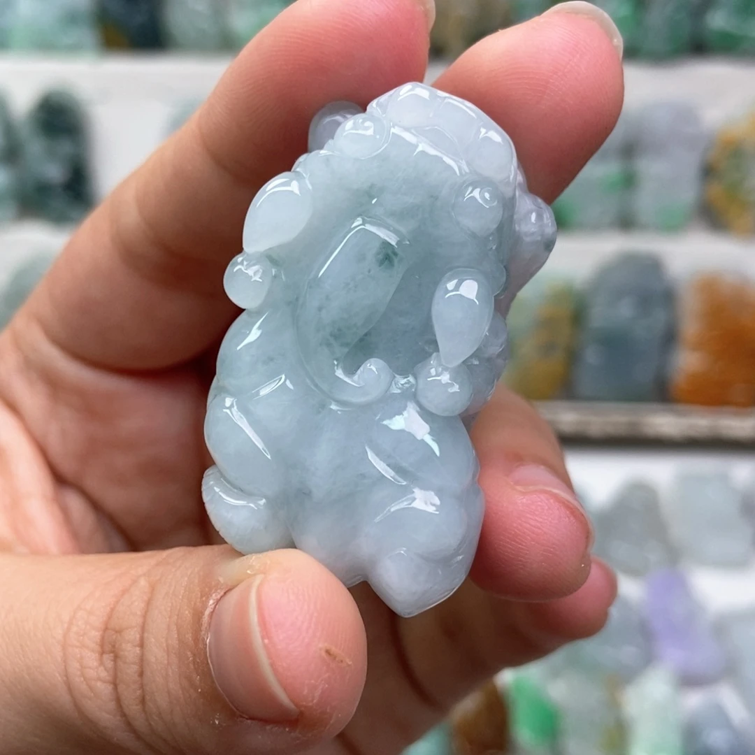 翡翠未镶嵌吊坠(赠链)口含珠