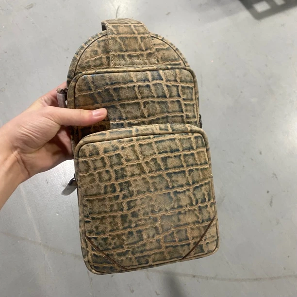 时尚顶奢稀有皮胸包