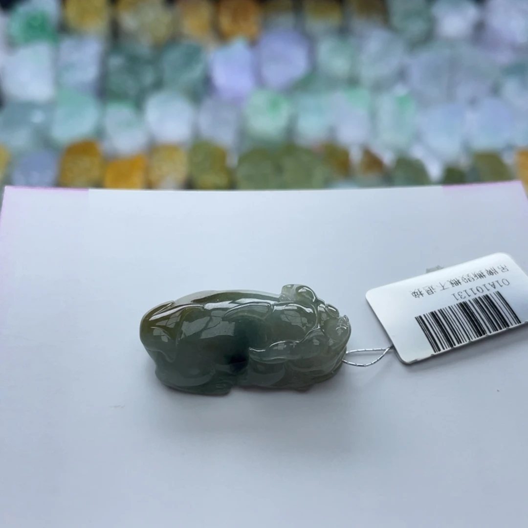 翡翠颈饰未镶嵌貔貅