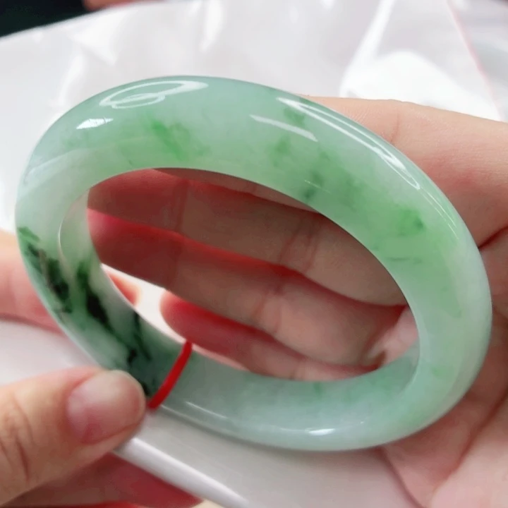 翡翠未镶嵌手镯正圈59