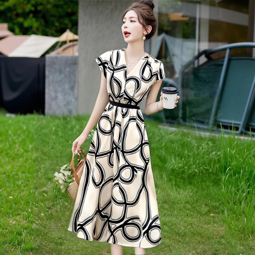 【米兰 】A法式时尚显瘦长裙女夏季设计感收腰修身洋气连衣裙D1403