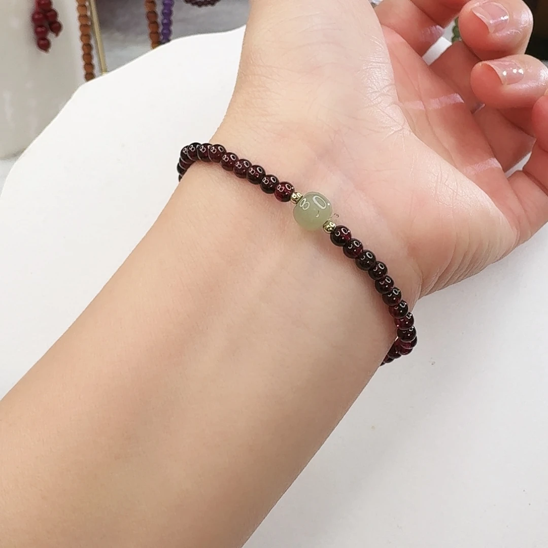 未镶嵌石榴石手串