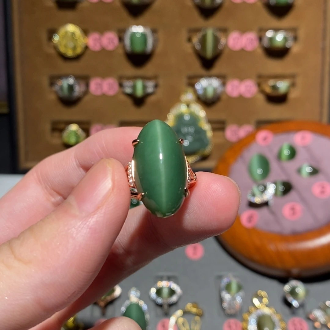 和田玉未镶嵌戒指