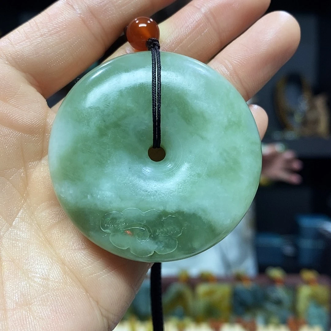 未镶嵌岫玉挂件吊坠