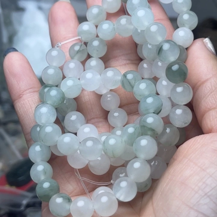 石材天山翠散珠子约92颗