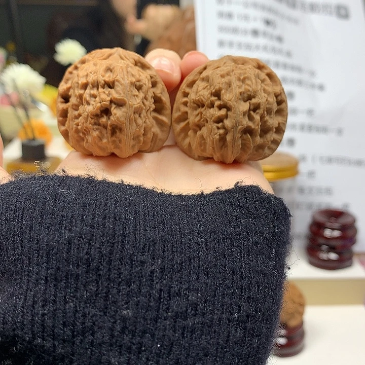 吊坠桃核42尺全品三角白