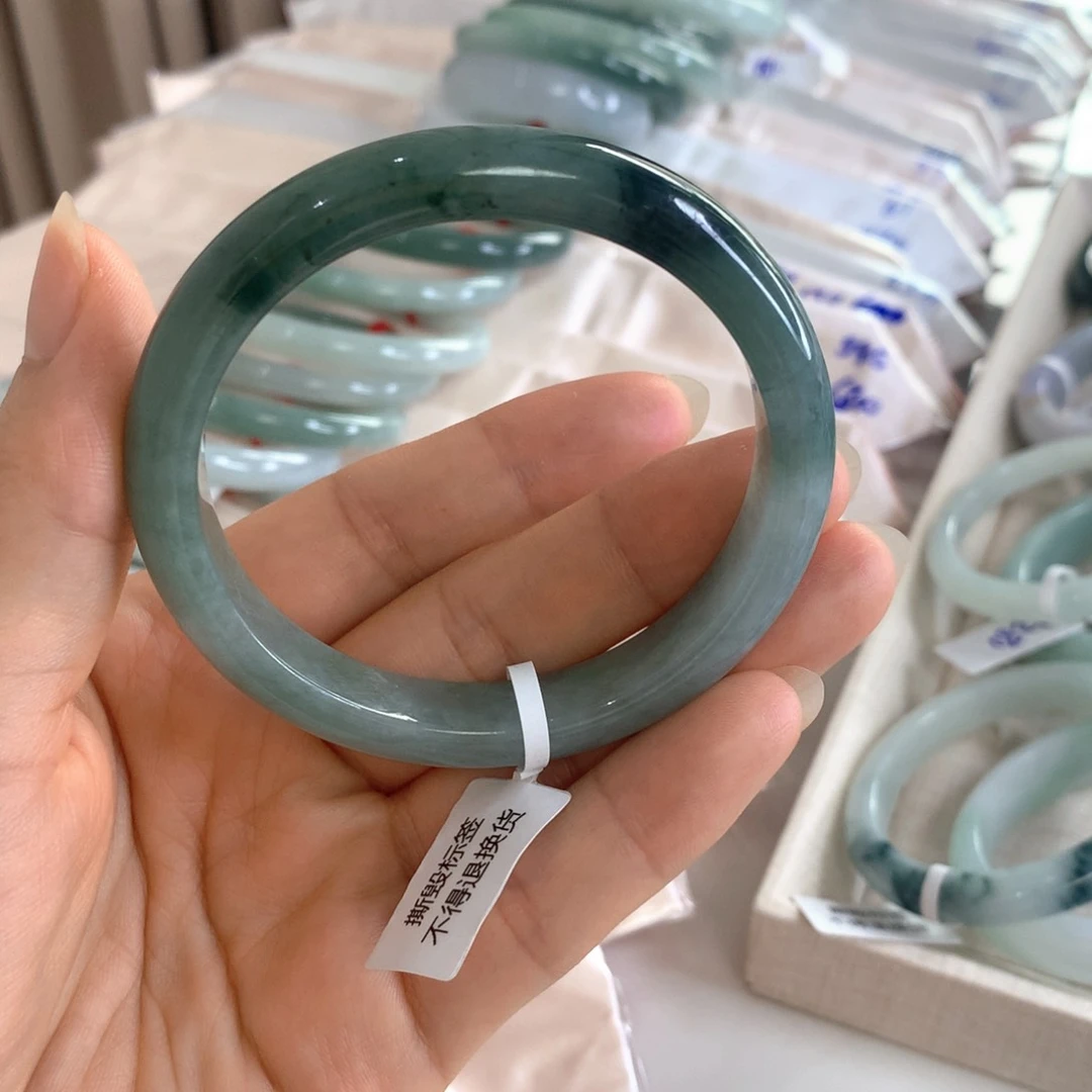 翡翠手镯未镶嵌油青57