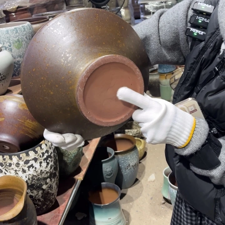 无孔 高13 口31。