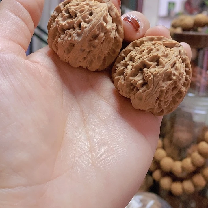 【闪购商品】文玩核桃把件40白狮子