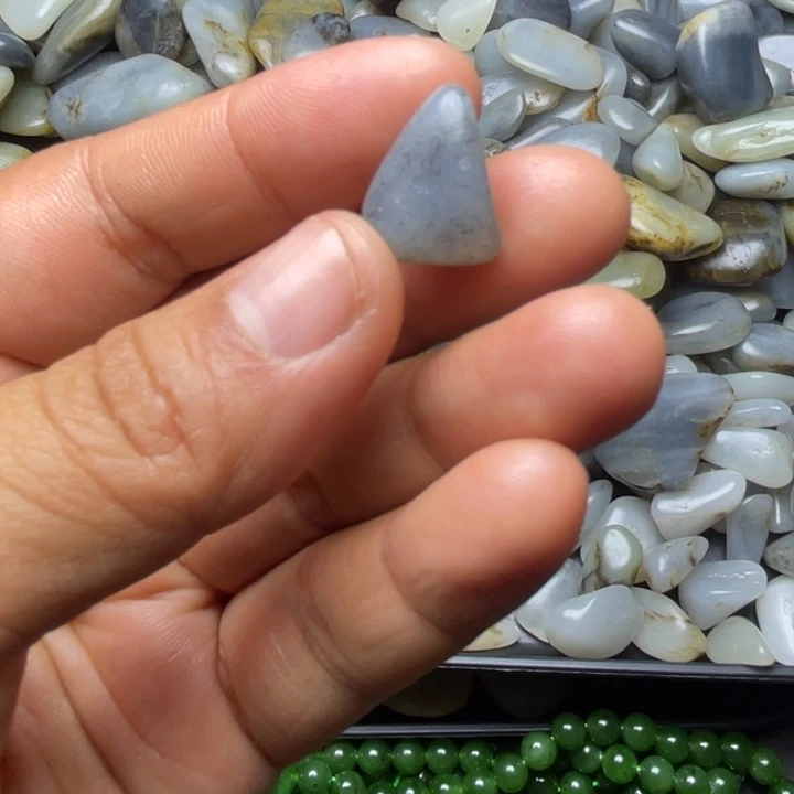 未镶嵌和田玉珠宝半成品