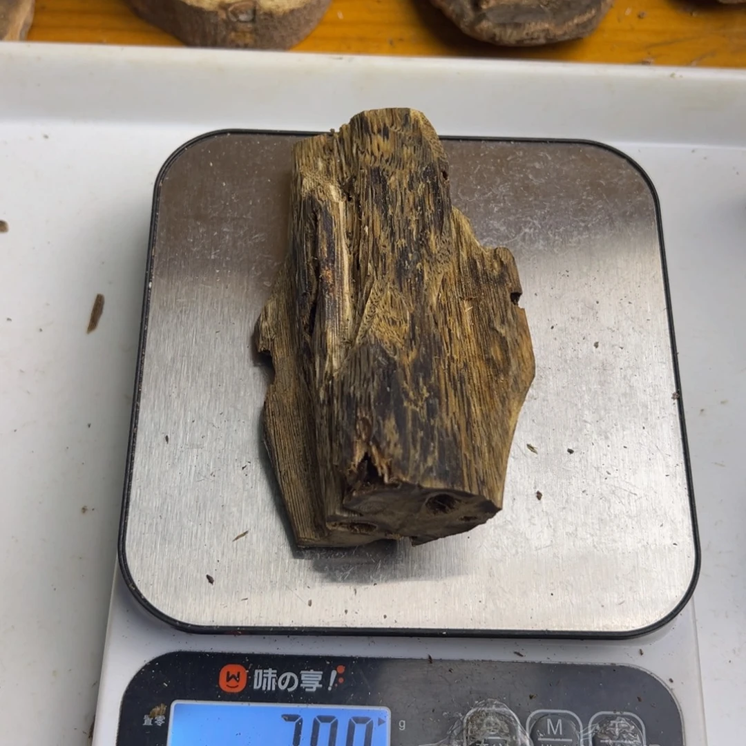 沉香碎屑沉香奇楠沉香虫漏精品料