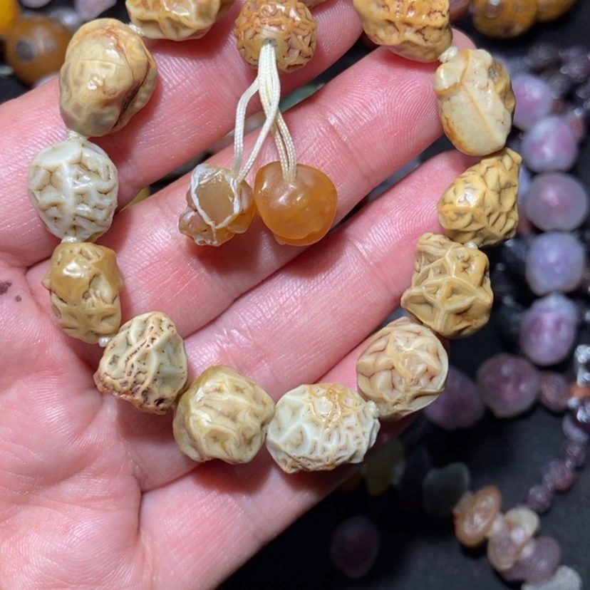 【闪购商品】玛瑙/玉髓项圈合金糖***房