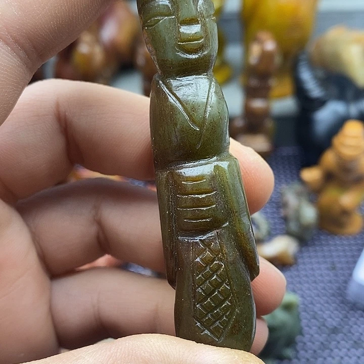 未镶嵌蛇纹石玉颈饰