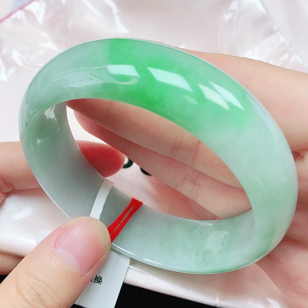 翡翠未镶嵌手镯抖音369