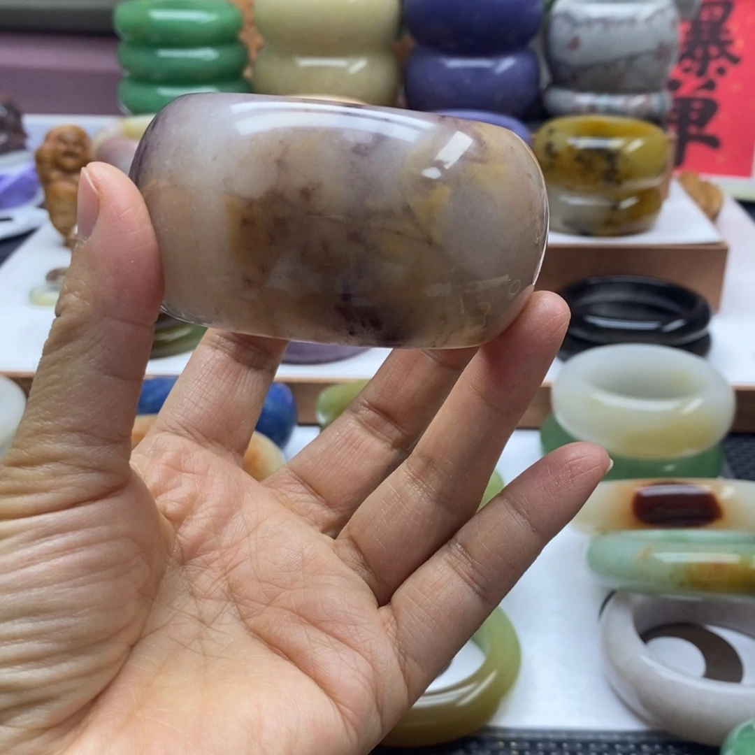 石英岩玉未镶嵌手镯