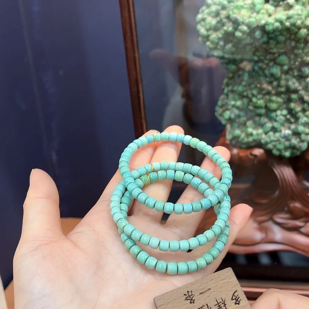 绿松石未镶嵌颈饰