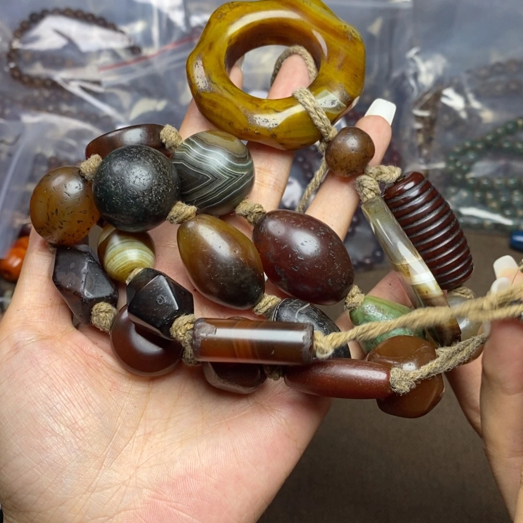 未镶嵌颈饰玛瑙/玉髓