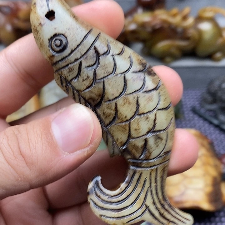 未镶嵌蛇纹石玉颈饰