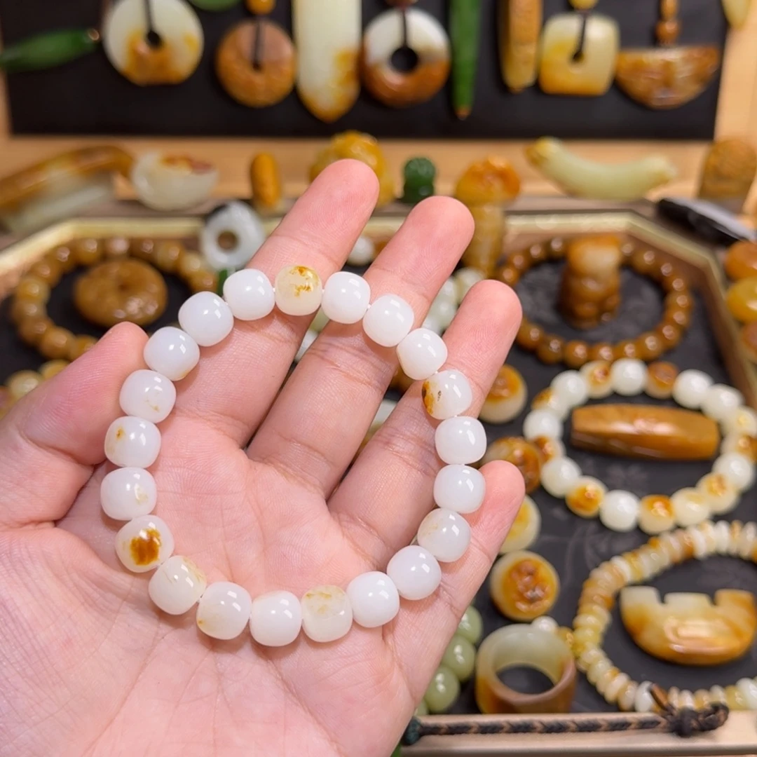 奈***桥和田玉未镶嵌珠宝奇石