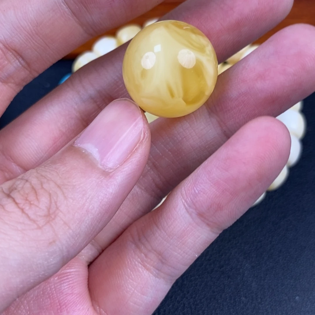 琥珀未镶嵌珠宝奇石73