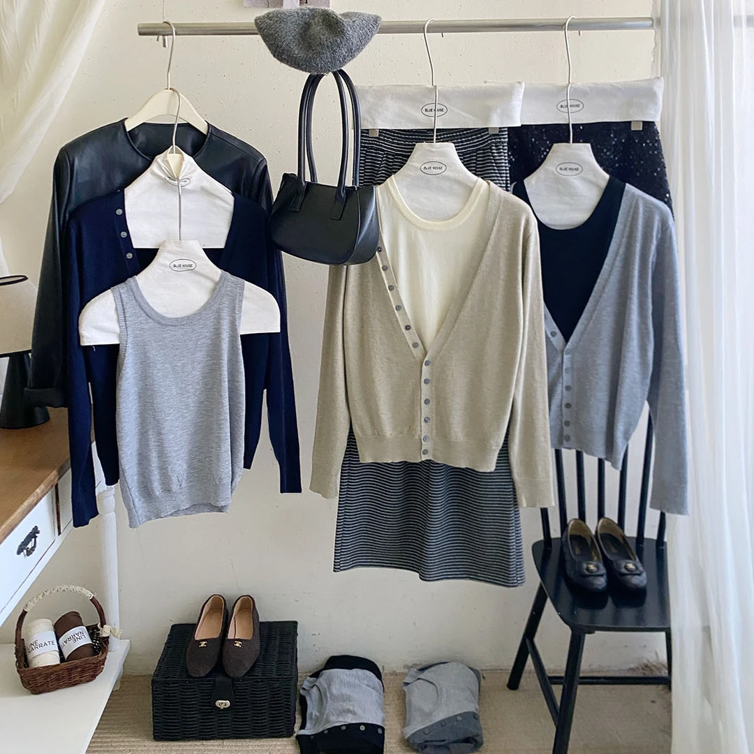 韩系高智感大V领系扣针织开衫女秋复古简约纯色背心上衣两件套装